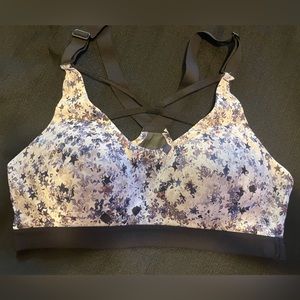 Victoria Secrets VSX Sports Bra